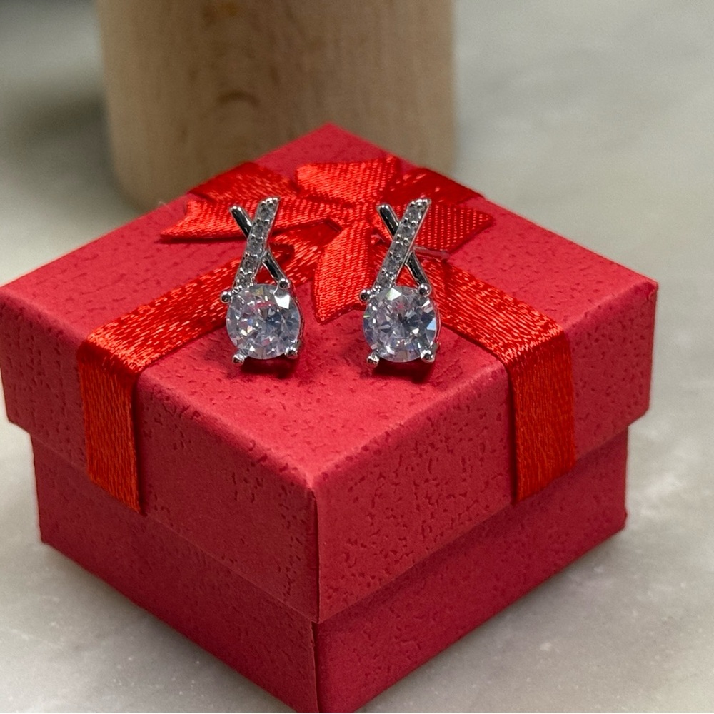 Elegant S925 Sterling Silver Teardrop Earrings